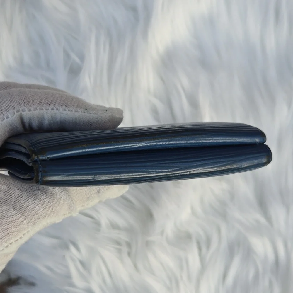 Louis Vuitton Vintage Blue Epileather Elise Women's Trifold Wallet